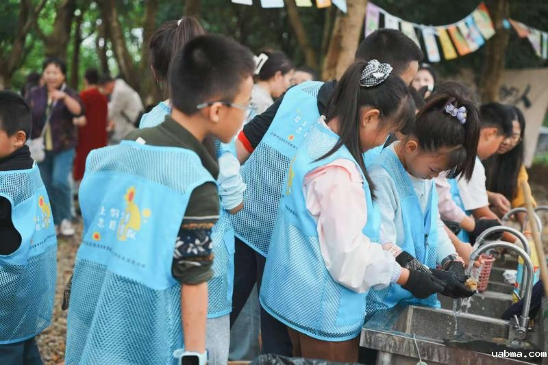 e5bf2232c559623cfd3672393399d1d5